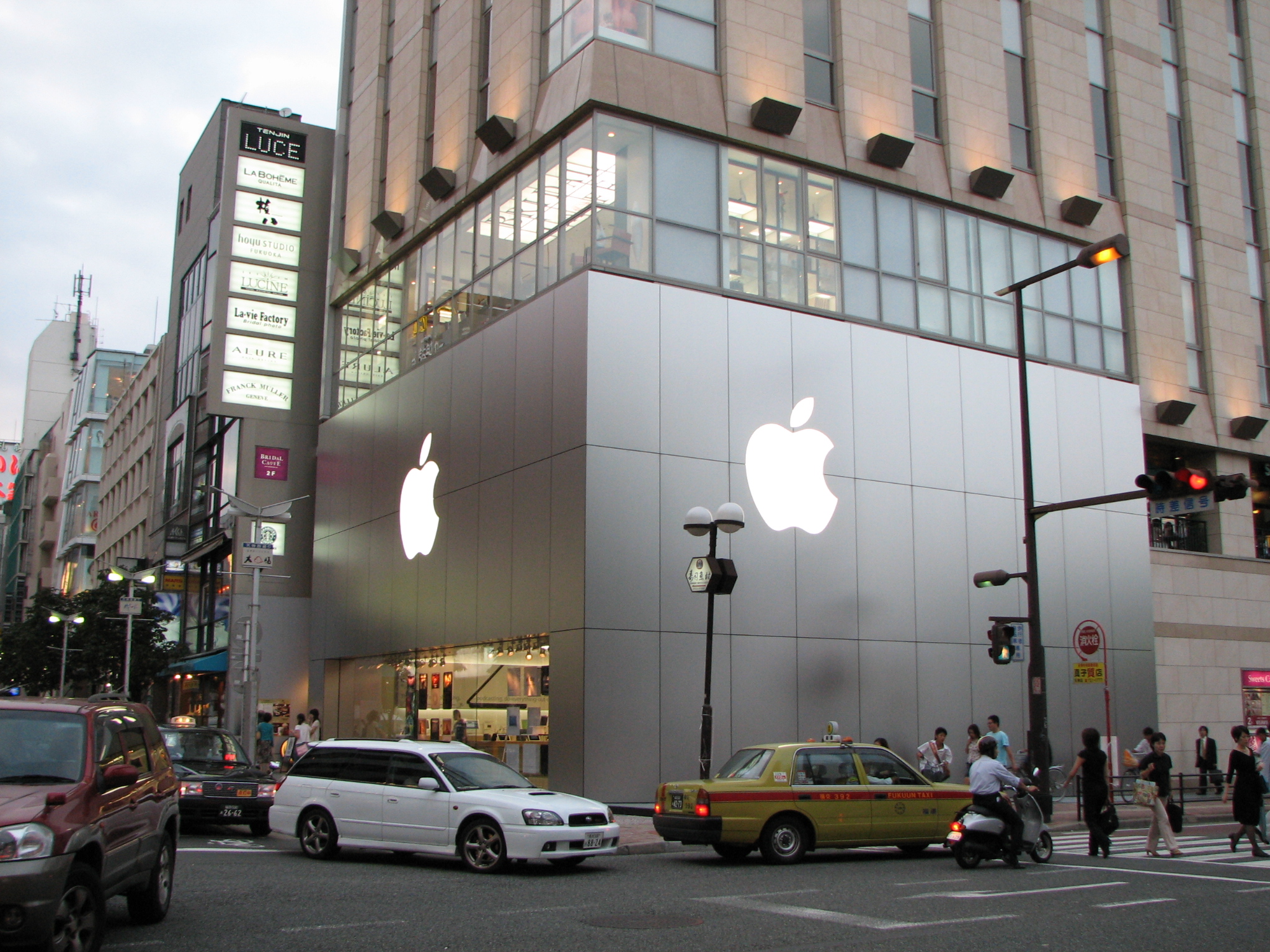 Apple Expecting to Reopen 'Many More' Stores in May - MacRumors