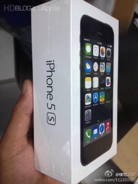 First iPhone 5s and iPhone 5c Unboxing Photos and Video Surface
