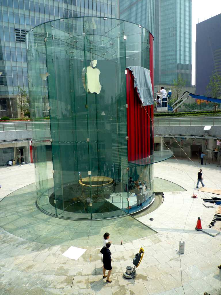 Apple Opens its First Flagship Store in Singapore