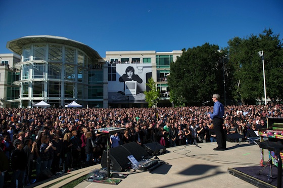 tim cook steve jobs celebration