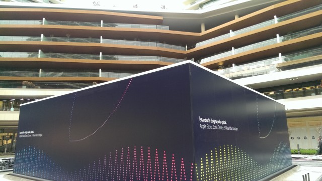 apple-store-istanbul-covered