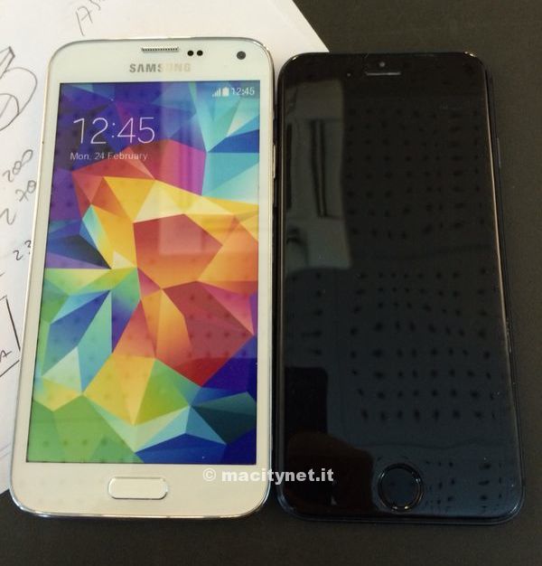 iphonemockupvsgalaxys5