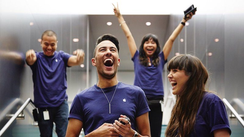 apple store employees