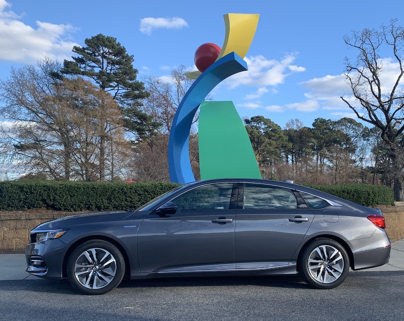 Review 2018 Accord Hybrid Offers Honda S Quality Display