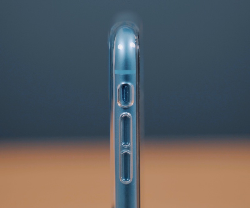 iphone xr clear case side