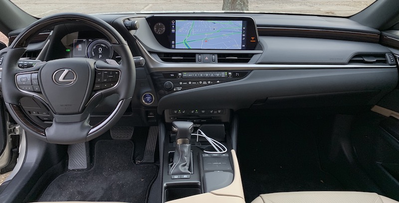 lexus es cockpit