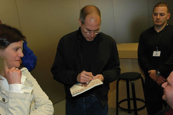 macworld steve jobs signing