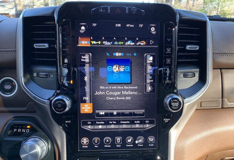 Review 2019 Ram 1500 Offers A Gorgeous 12 3 Inch Portrait