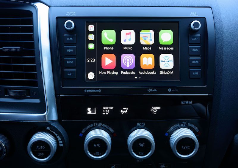 2020 toyota sequoia carplay