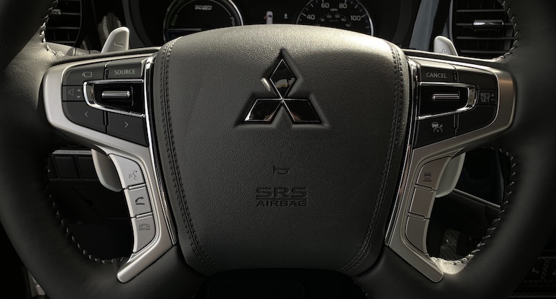 outlander steering wheel