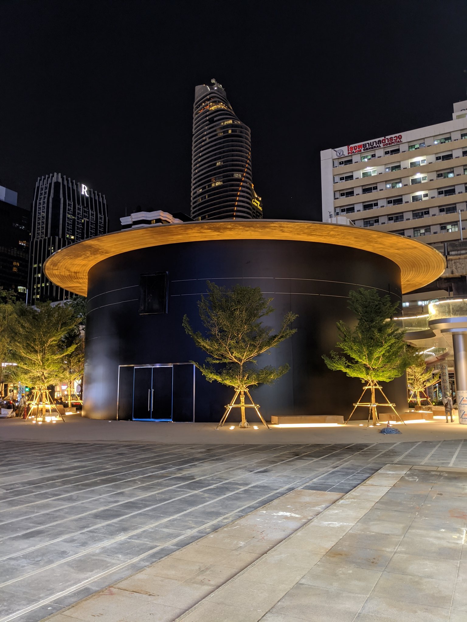 Upcoming Apple Store in Chicago Features MacBook Roof Design - MacRumors