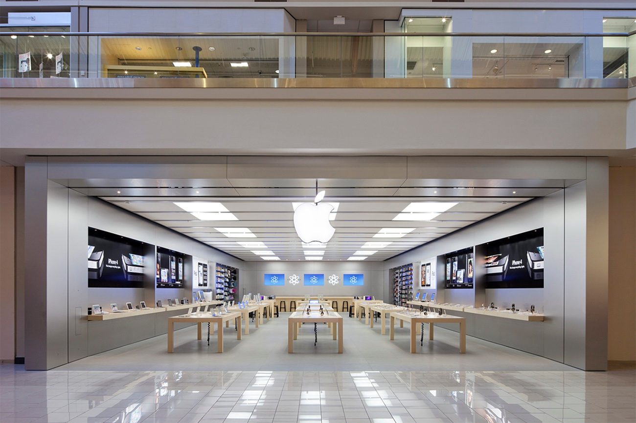 Аппле москва. Магазин Apple в США. Магазин Эппл в Америке. Магазины Store в США Эппл. Apple Store 1990.