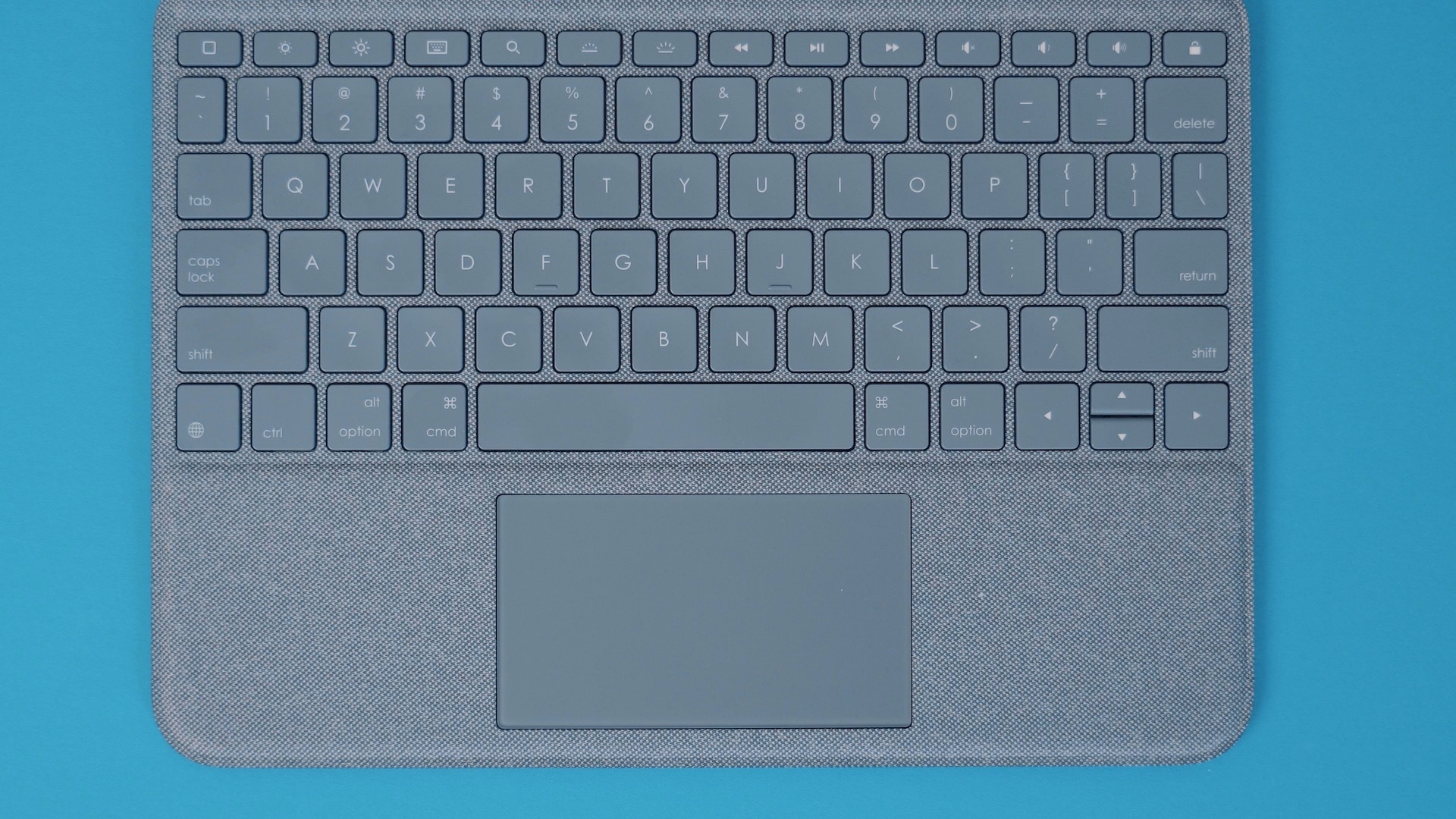 iPad Pro Keyboard Comparison: Logitech's $160 Folio Touch vs. Apple's