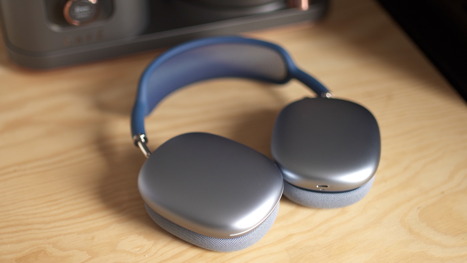 How to pair online apple headphones