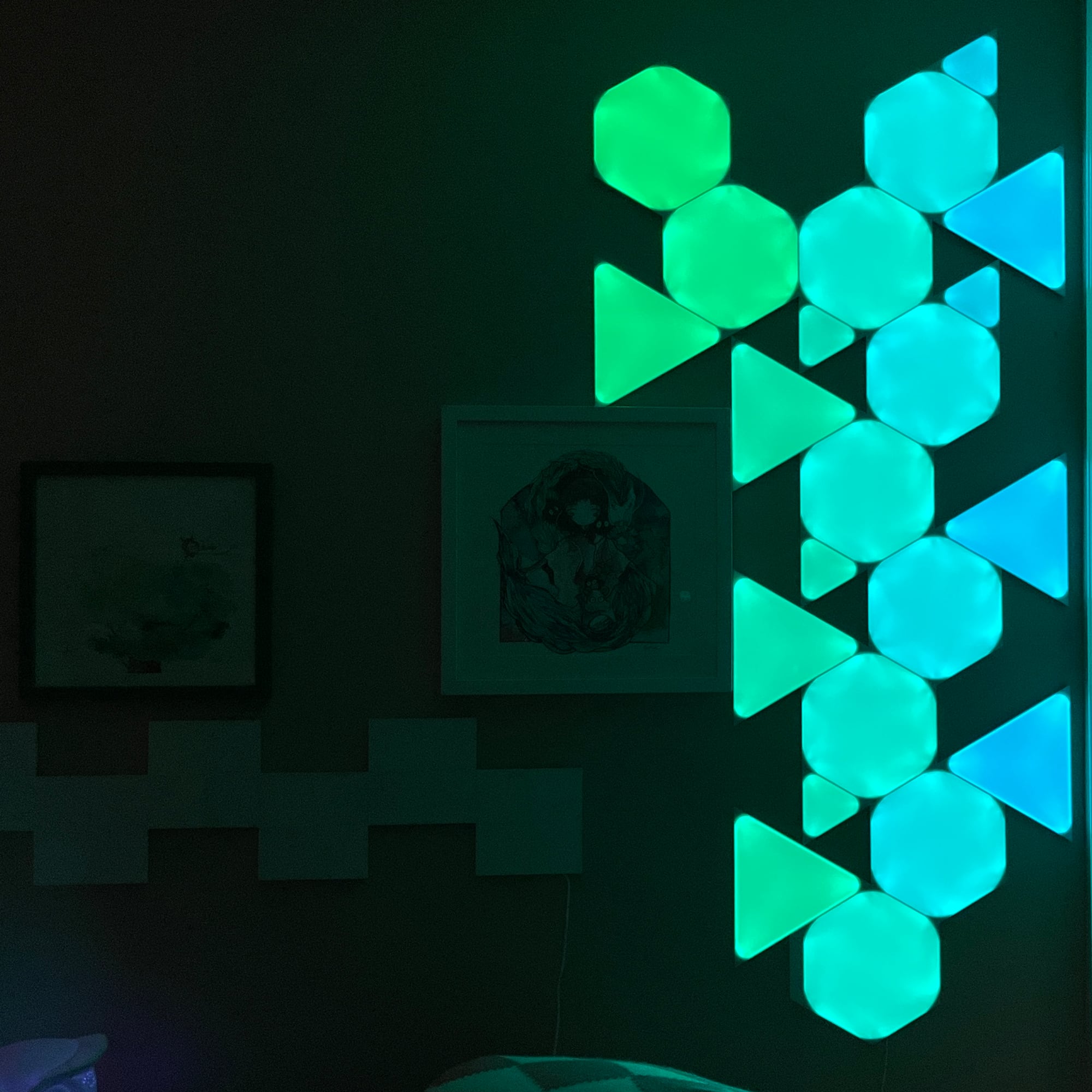 nanoleaf triangles blue