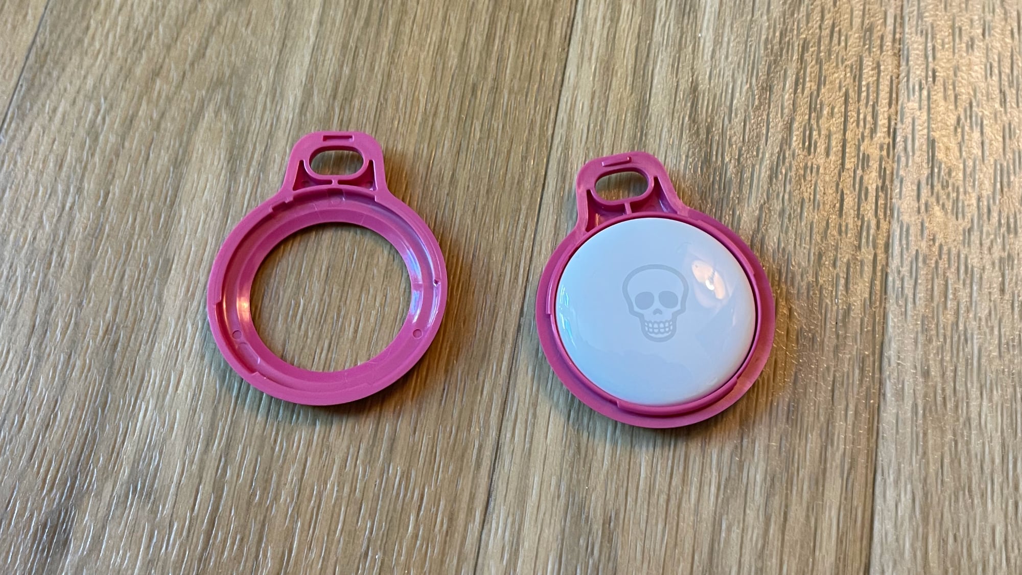 Grip2u Silicone AirTag Key Ring REVIEW - MacSources