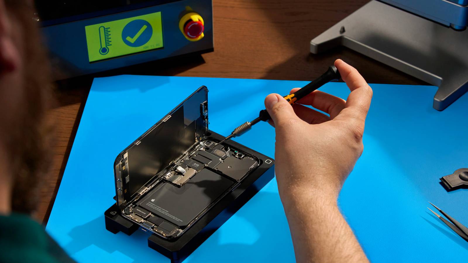 iFixit Says Apple’s Self Service Repair Program is Great Step, But Has a Catch