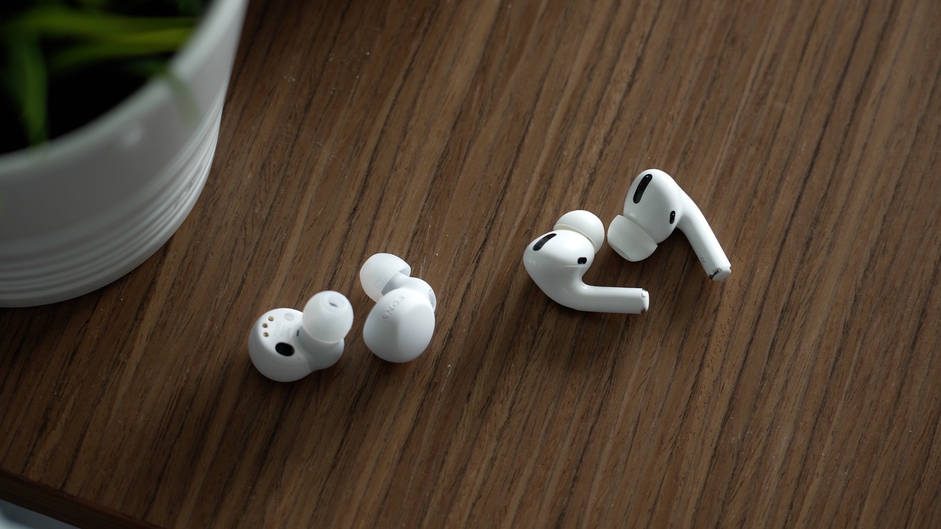 Apple s AirPods Pro vs. Sony s LinkBuds S Earbuds MacRumors Forums