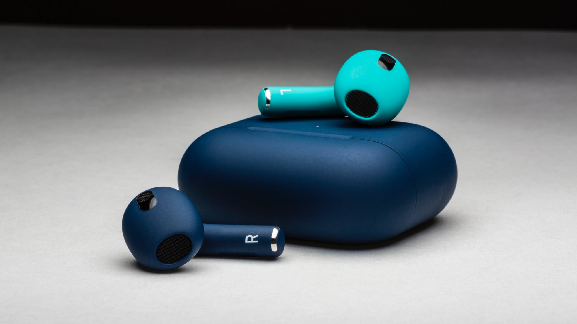 colorware airpods blue