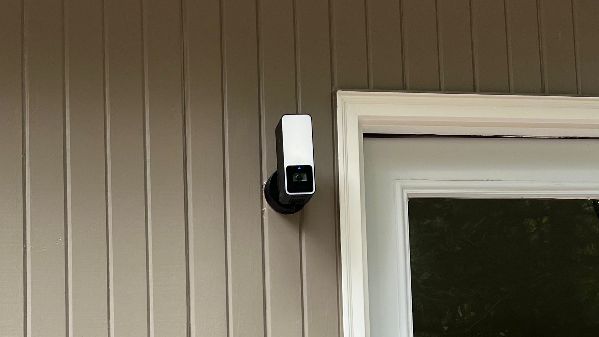 Review: Eve's Outdoor Floodlight Camera Offers Privacy-Focused