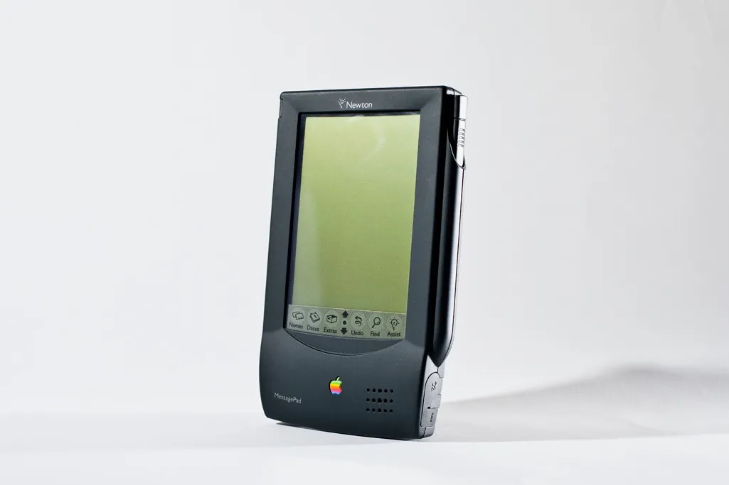 Apple Discontinued the Newton 25 Years Ago Today
