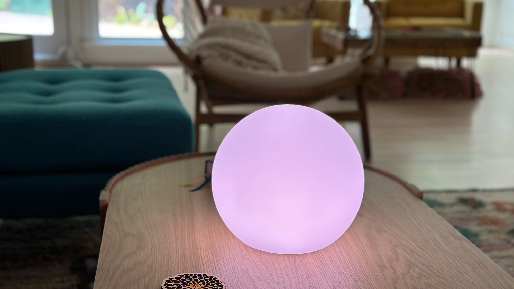 Philips Hue Flourish LED table lamp, RGBW