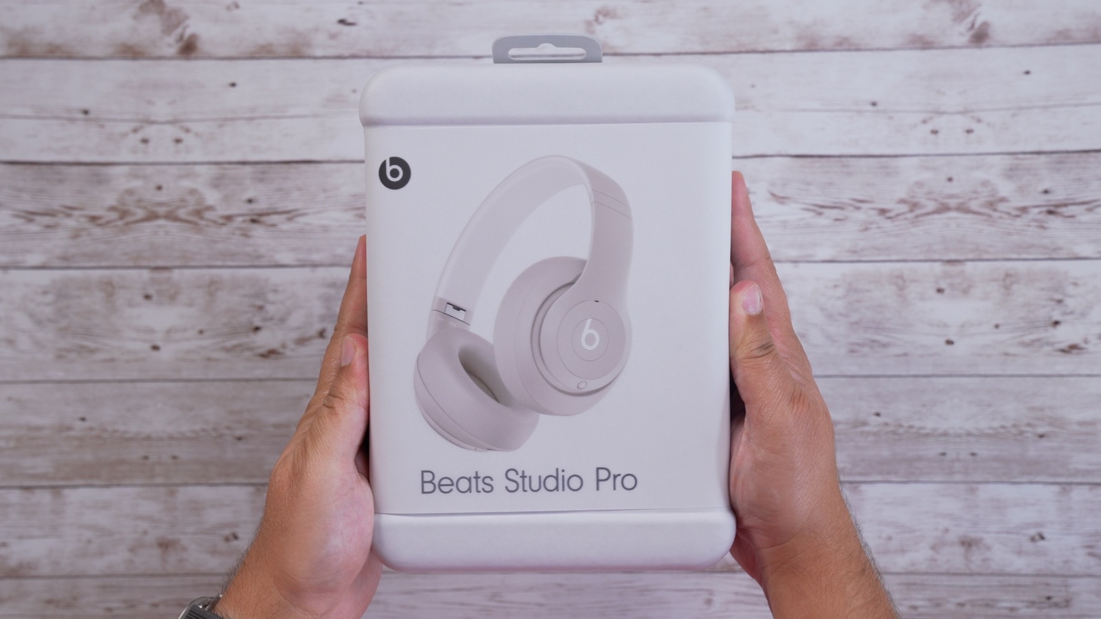 beats studio pro box