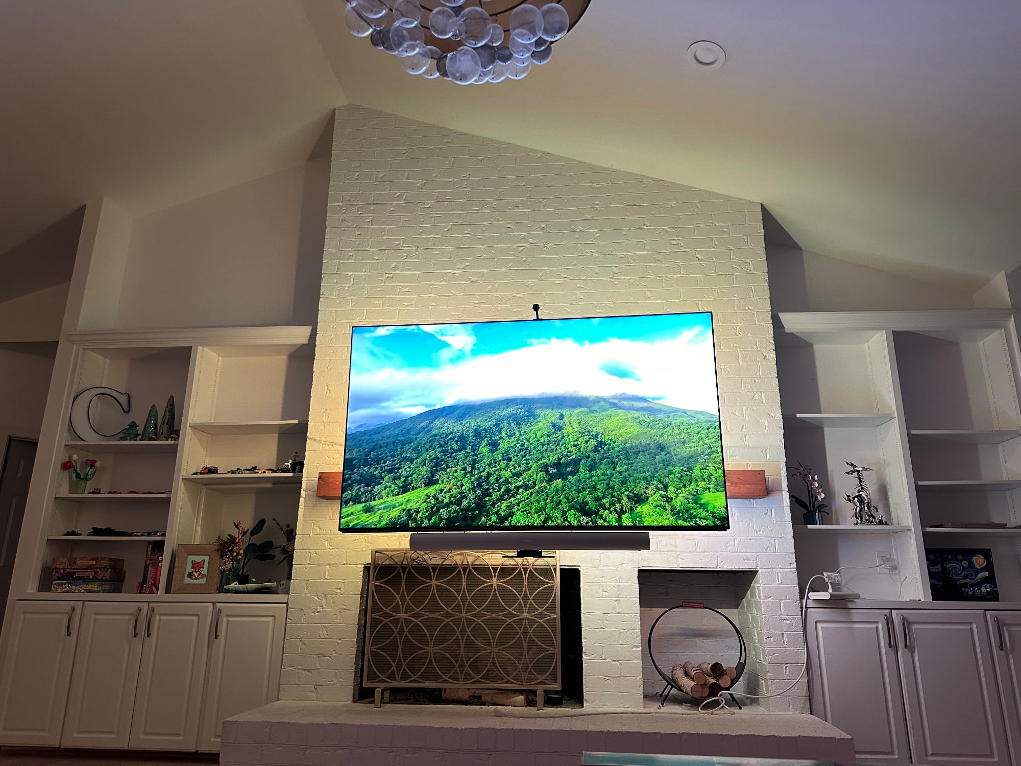 Nanoleaf 4D gives your TV an Ambilight-style upgrade, but there's a catch