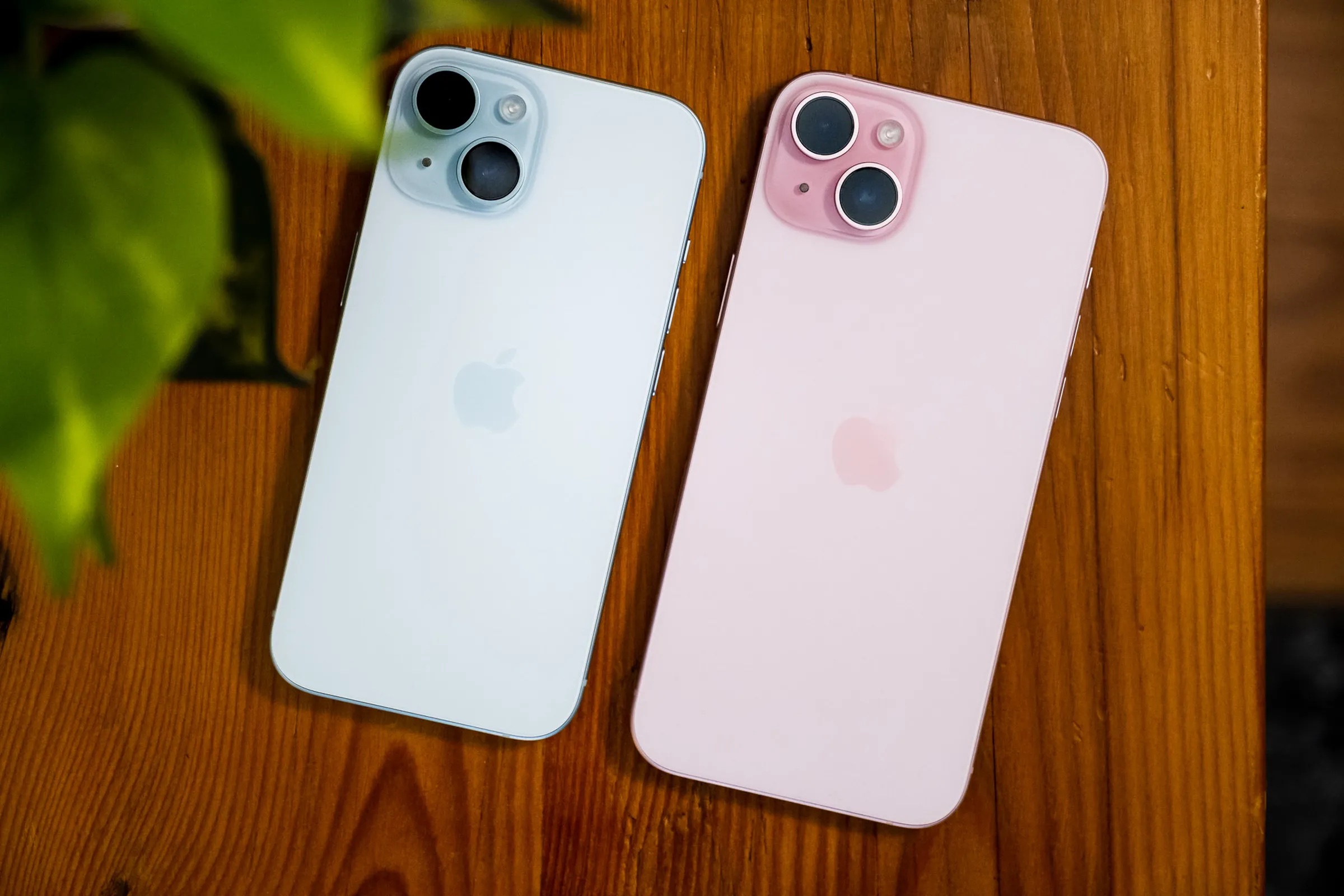 photo of iPhone 15 Reviews: A Major Upgrade for Standard Models image