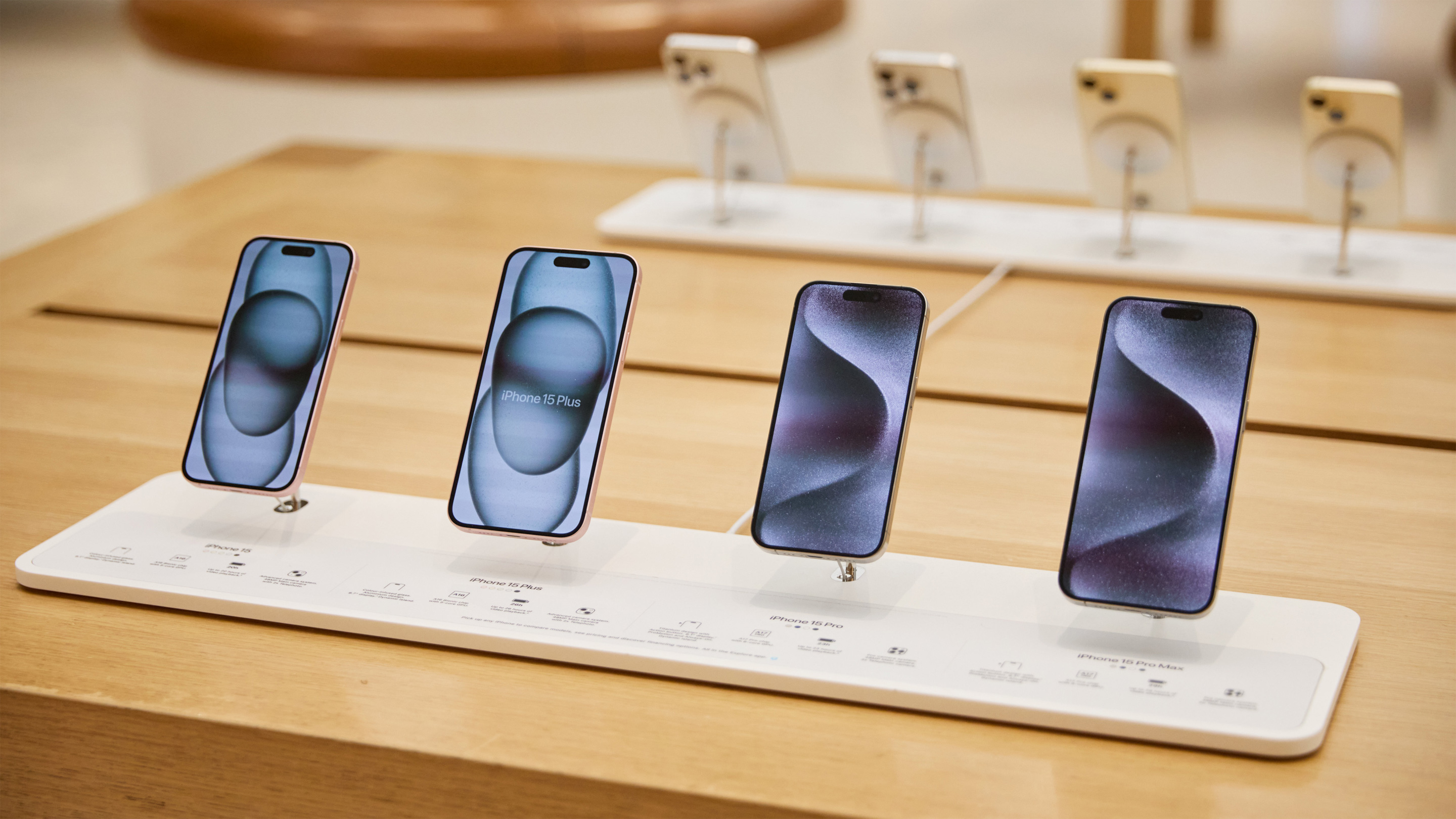 iphone 15 series store