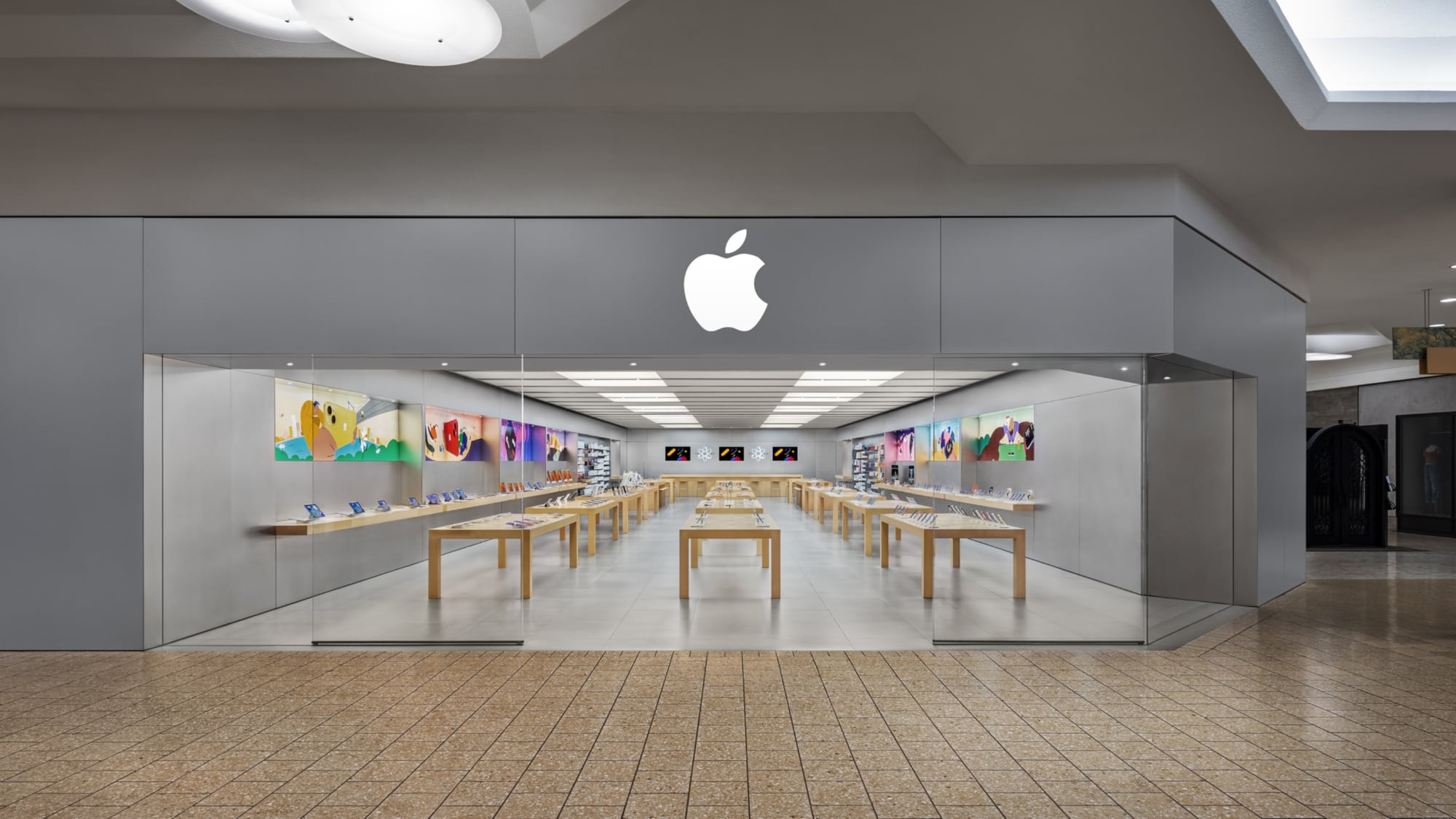 Apple Store Employees in New Jersey File to Unionize