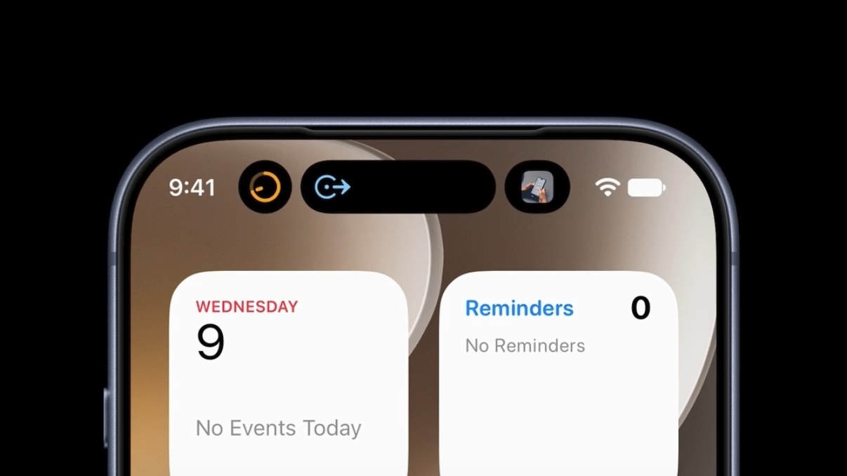 Leaked Video Shows iPhone 18 Pro's 3-in-1 Dynamic Island in Action