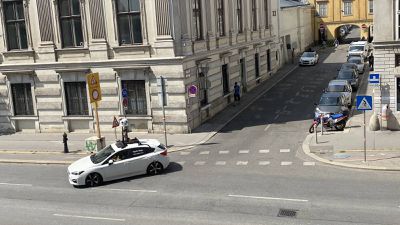 apple maps vehicle austria