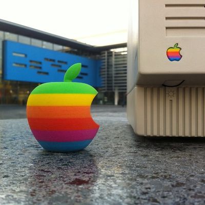 3d printed apple logo