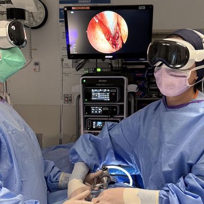 vision pro surgeon