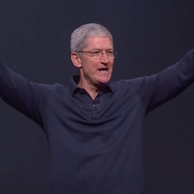 tim cook celebrates