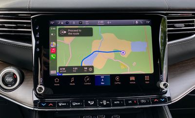 2022 wagoneer carplay maps