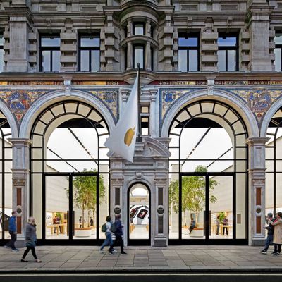 apple regent street hires