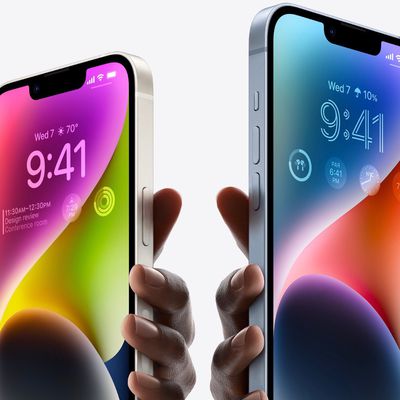 iphone 14 iphone 14 plus in hand