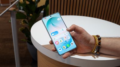 samsung s26 ultra hand