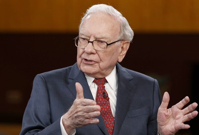 Warren Buffett's Stake in Apple Approaching a Quarter of Berkshire ...