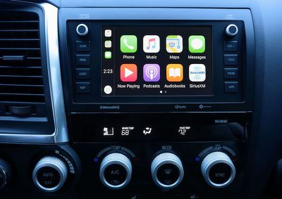 2020 toyota sequoia carplay