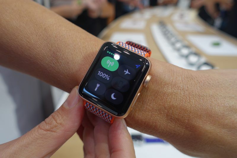 apple watch 3 screen material