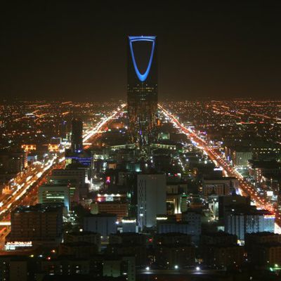 Kingdom Tower at night