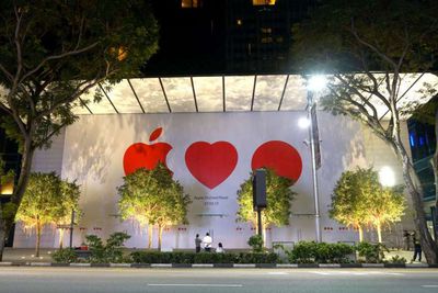 Apple opens first official store in Southeast Asia