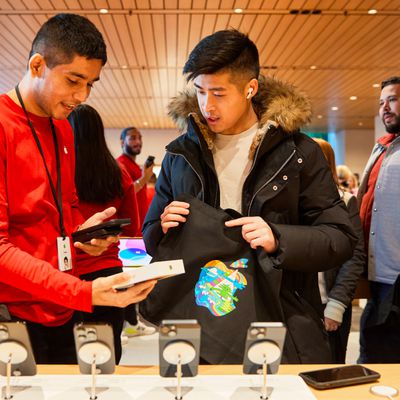 Apple Store Vancouver Canada