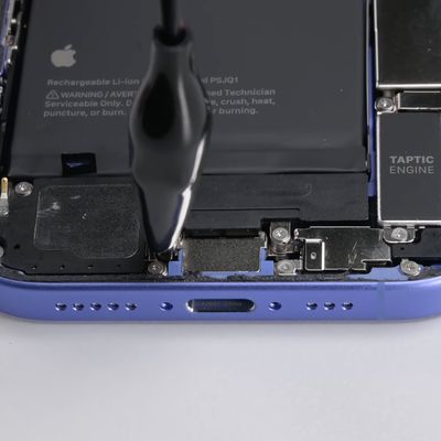 iFixit iPhone 16 Battery Removal