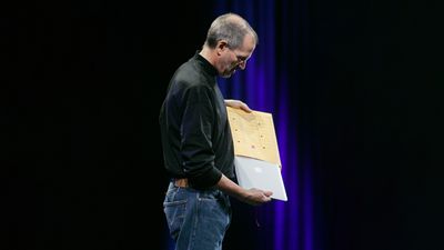 Стив Джобс представя MacBook Air 2