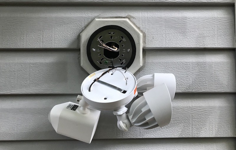 Review Ring S Floodlight Cam Offers Convenient Home Security But