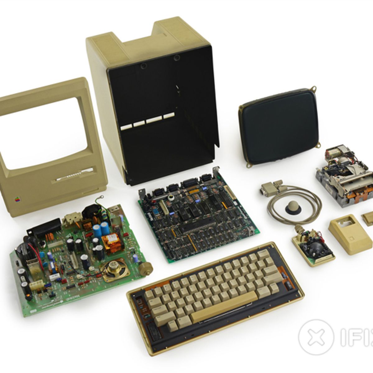 か*と様 Apple Macintosh IIci 本体とアクセサリーキット当時 ifixit-128kb.jpg